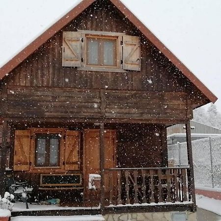 Cabana De Madera Especial Y Acogedora Cardenete 外观 照片