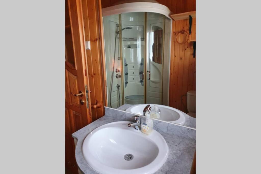 Cabana De Madera Especial Y Acogedora Cardenete 外观 照片