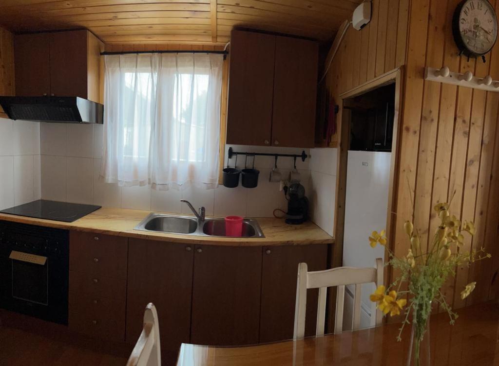 Cabana De Madera Especial Y Acogedora Cardenete 外观 照片